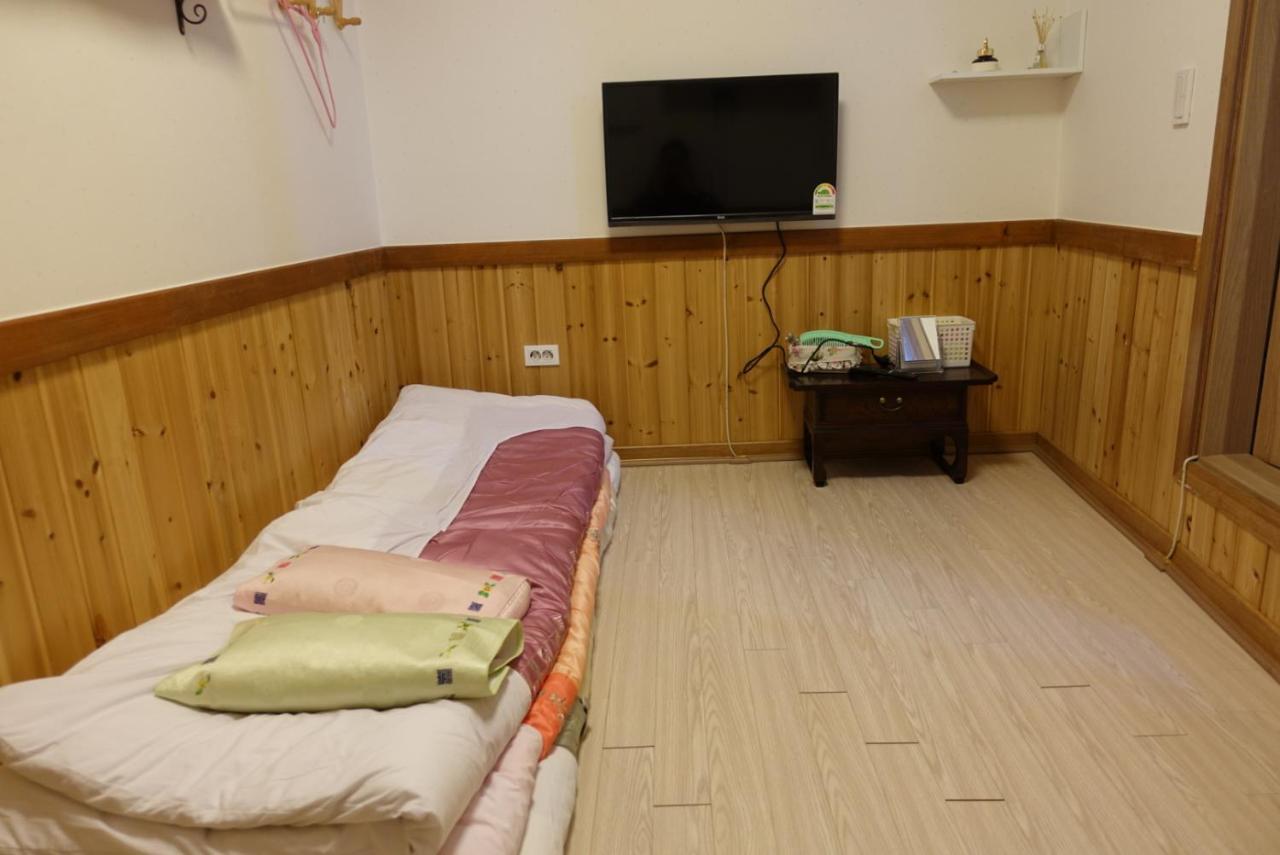 Pongdang Guesthouse Jeonju Buitenkant foto